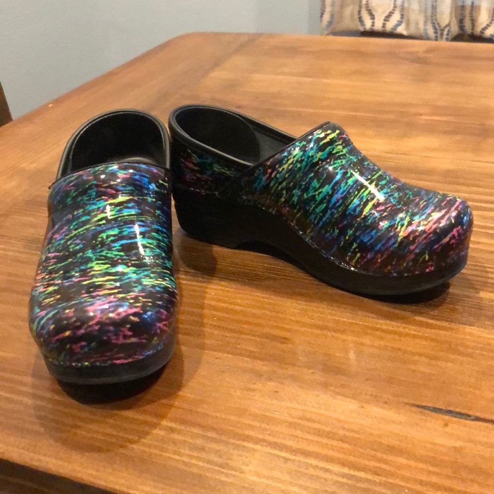 Dansko nurse shoes